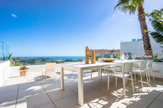 3 makuuhuone Huoneisto myytävänä paikassa La Cala de Mijas, Mijas mukana uima-altaan 
autotalli - 795 000 € (Ref: 9654511)