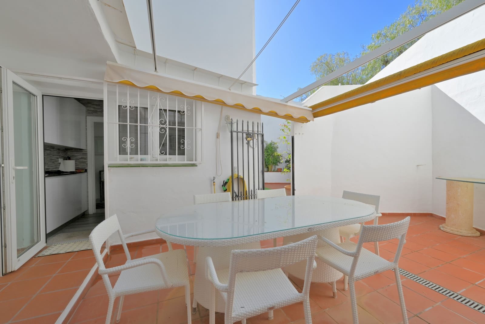 Apartamento de 2 habitaciones en Calahonda en venta con piscina - 435.000 € (Ref: 9658145)