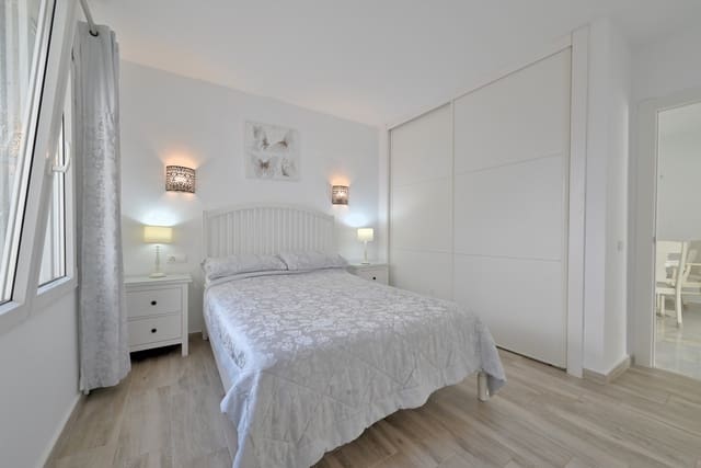 Apartamento de 2 habitaciones en Calahonda, Mijas en venta con piscina - 435.000 € (Ref: 9658145)