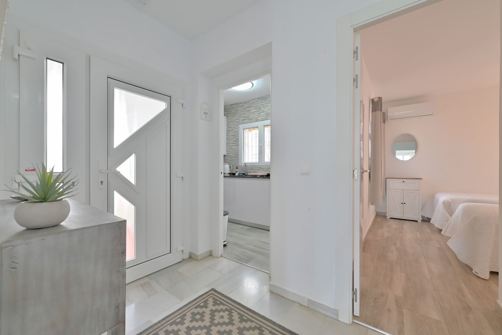 Apartamento de 2 habitaciones en Calahonda en venta con piscina - 435.000 € (Ref: 9658145)