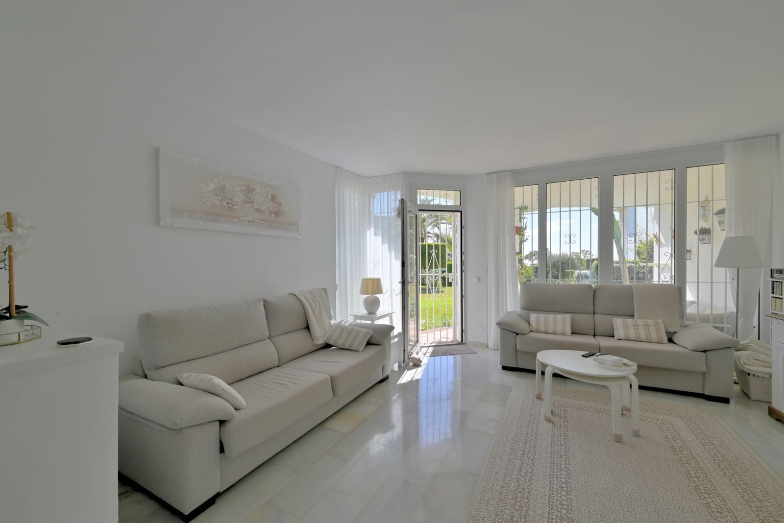 Apartamento de 2 habitaciones en Calahonda en venta con piscina - 435.000 € (Ref: 9658145)