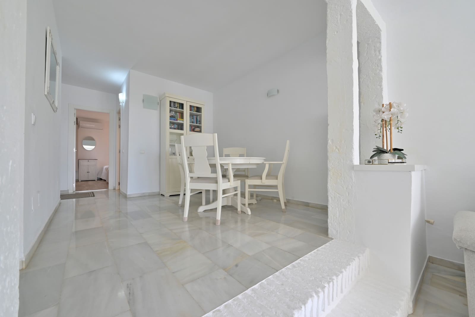 Apartamento de 2 habitaciones en Calahonda en venta con piscina - 435.000 € (Ref: 9658145)