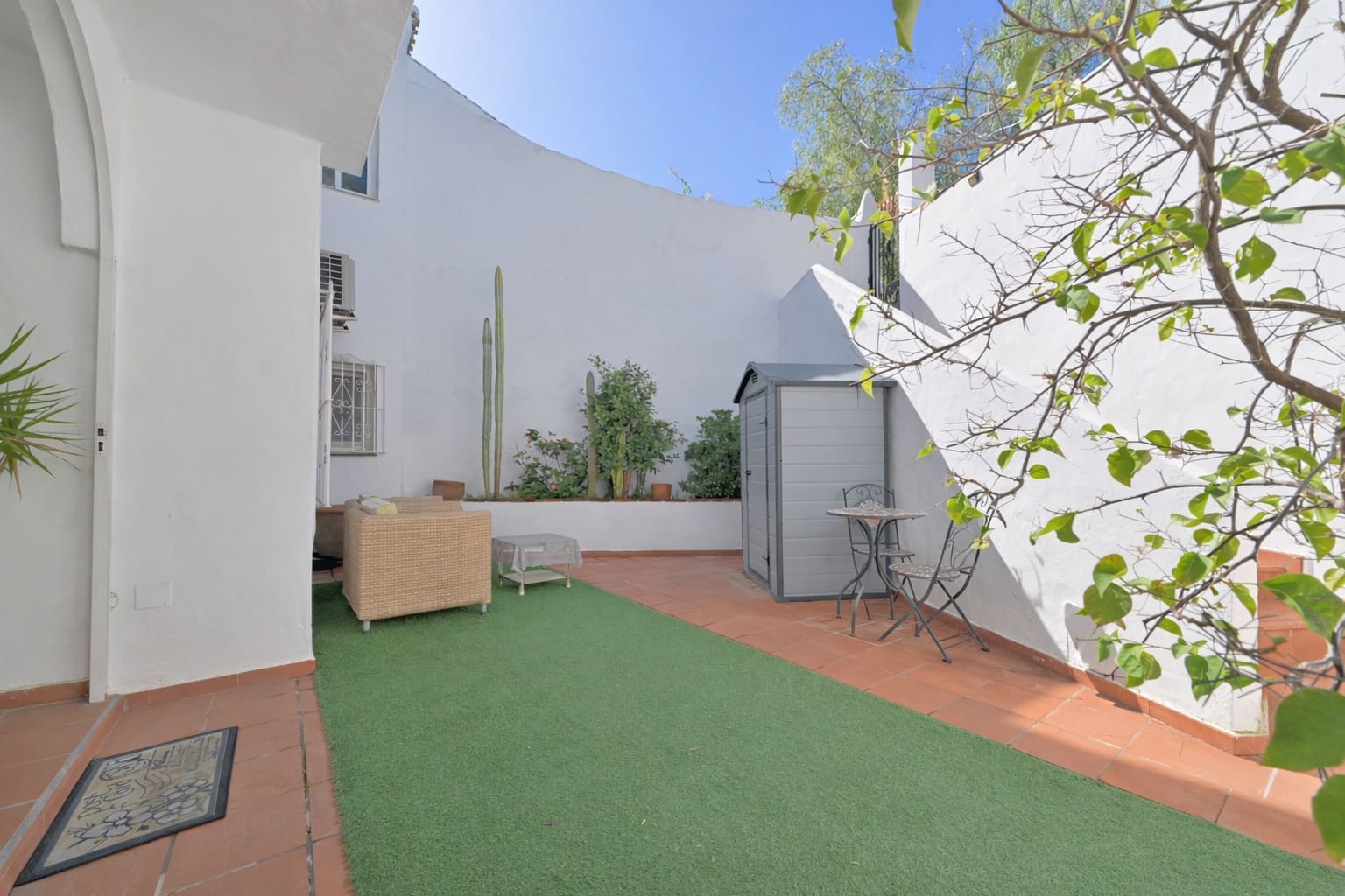 Apartamento de 2 habitaciones en Calahonda en venta con piscina - 435.000 € (Ref: 9658145)