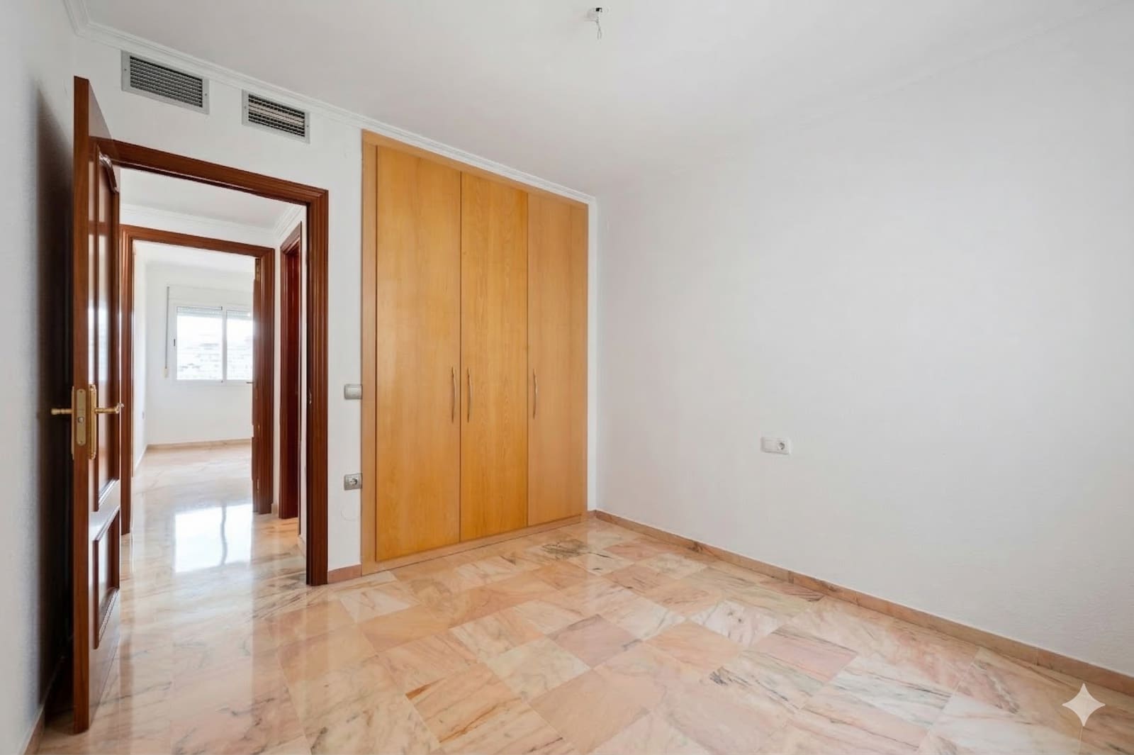 3 soveværelse Lejlighed til salg i Torrequebrada med swimmingpool garage - € 499.000 (Ref: 9669760)
