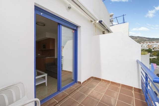 1 sypialnia Penthouse na sprzedaż w Benalmadena Costa, Benalmádena z basenem garażem - 259 000 € (Ref: 9679368)