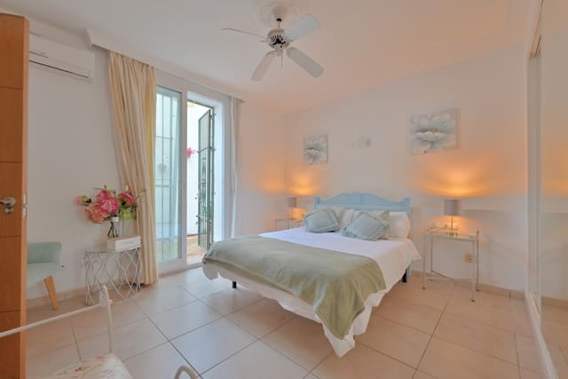 3 chambre Appartement à vendre à Calahonda, Mijas avec piscine - 575 000 € (Ref: 9694588)