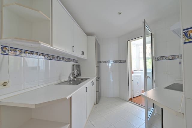 2 makuuhuone Huoneisto myytävänä paikassa Calahonda, Mijas mukana uima-altaan - 275 000 € (Ref: 9694589)