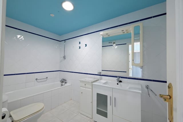 2 makuuhuone Huoneisto myytävänä paikassa Calahonda, Mijas mukana uima-altaan - 275 000 € (Ref: 9694589)