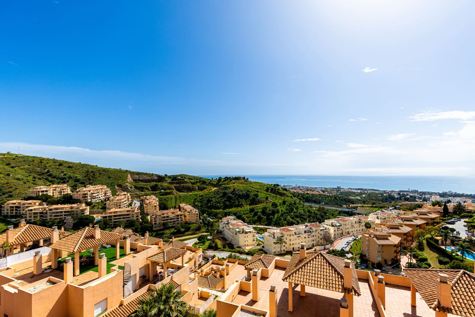 2 chambre Penthouse à vendre à Calahonda avec piscine garage - 360 000 € (Ref: 9697938)