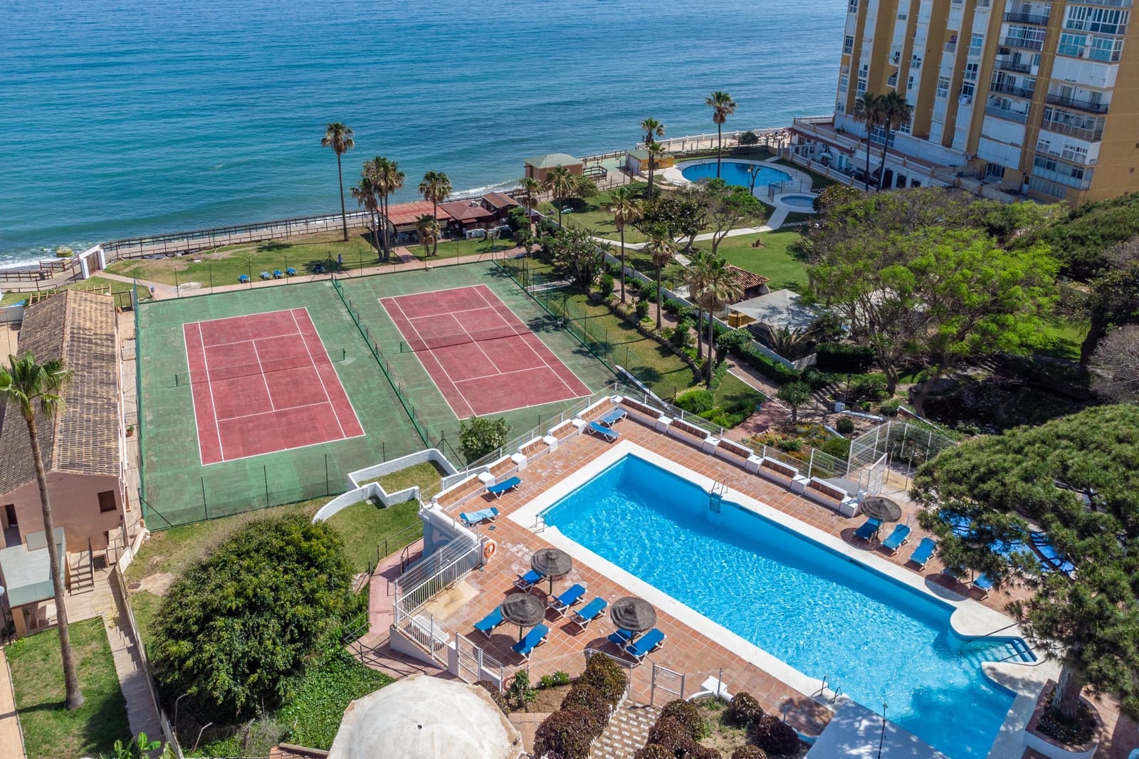 Studio til salg i Calahonda med swimmingpool - € 175.000 (Ref: 9700339)