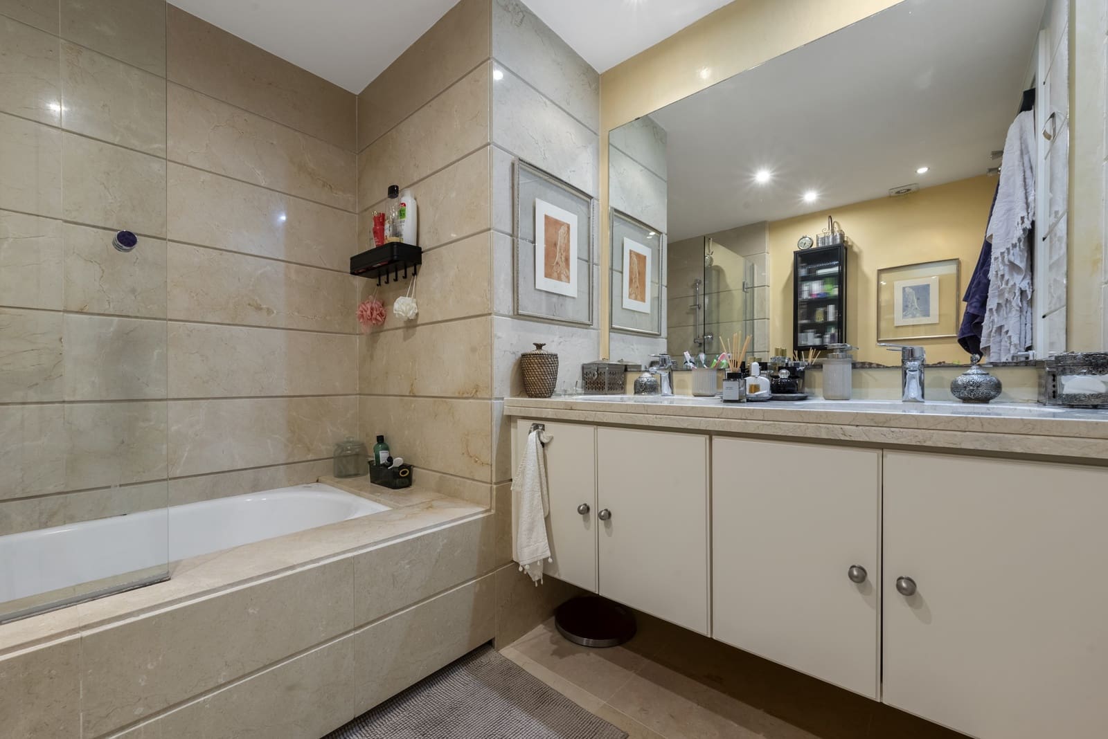 3 bedroom Townhouse for sale in Mijas Costa with pool garage - € 535,000 (Ref: 9700340)