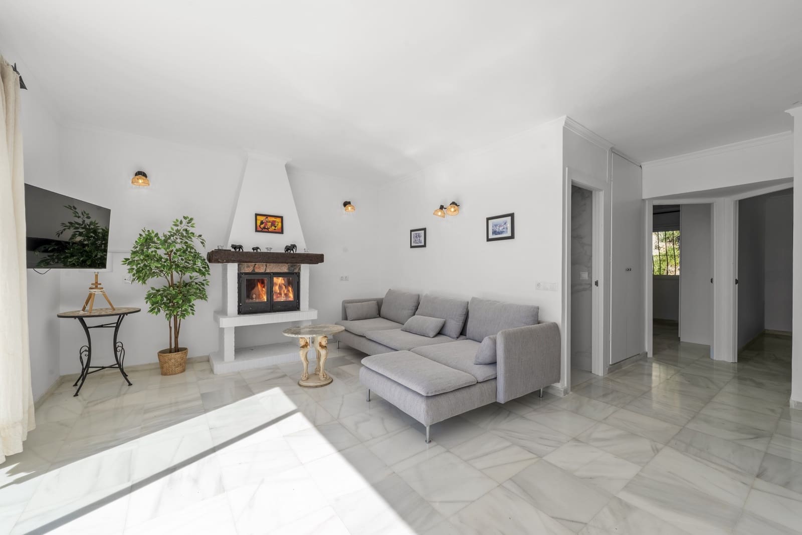 4 bedroom Villa for sale in Fuengirola with garage - € 795,000 (Ref: 9700341)