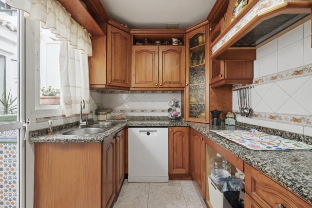 3 makuuhuone Omakotitalo myytävänä paikassa Mijas Costa, Mijas mukana 
autotalli - 350 000 € (Ref: 9703357)