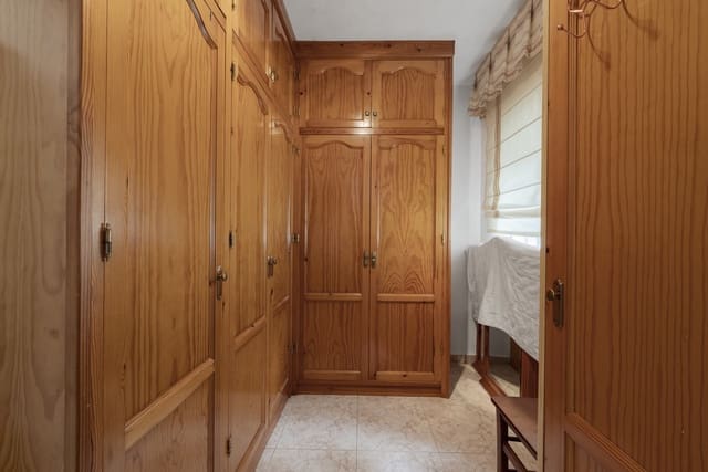3 makuuhuone Omakotitalo myytävänä paikassa Mijas Costa, Mijas mukana 
autotalli - 350 000 € (Ref: 9703357)