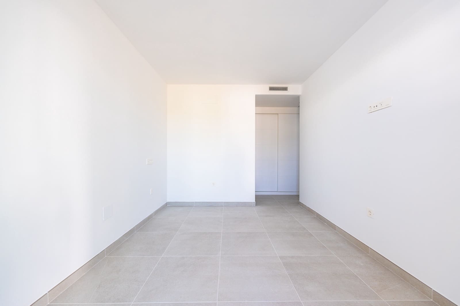 2 slaapkamer Appartement te koop in La Cala de Mijas met zwembad garage - € 349.000 (Ref: 9719338)