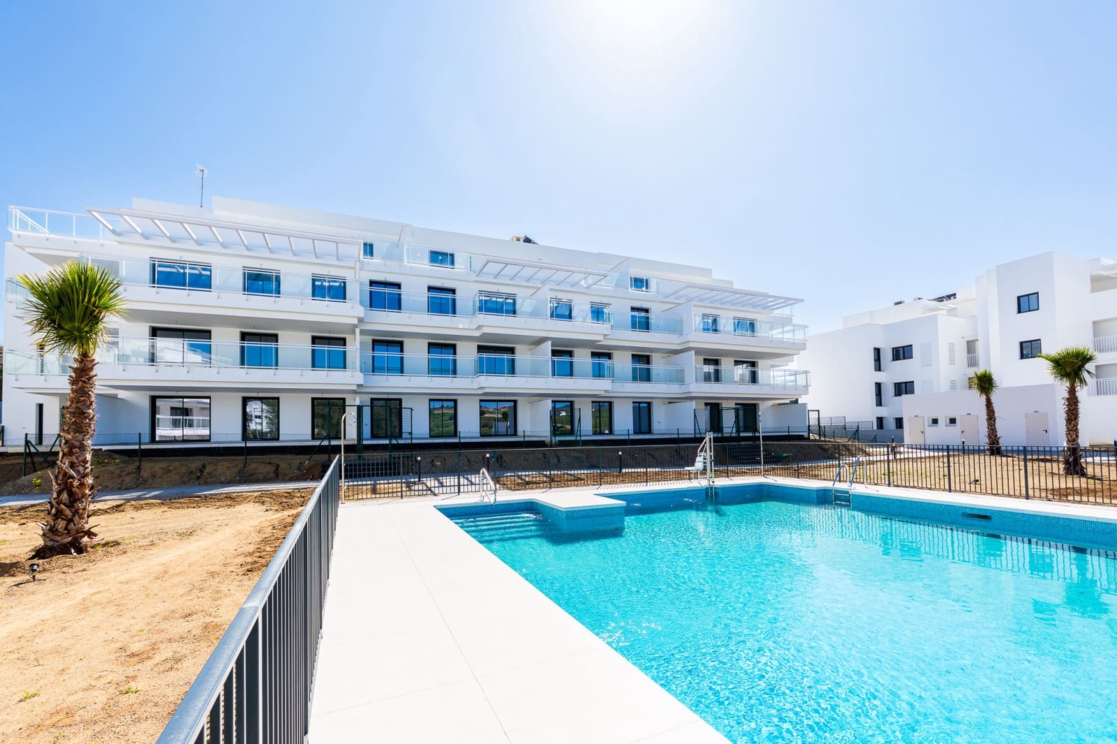 2 slaapkamer Appartement te koop in La Cala de Mijas met zwembad garage - € 349.000 (Ref: 9719338)