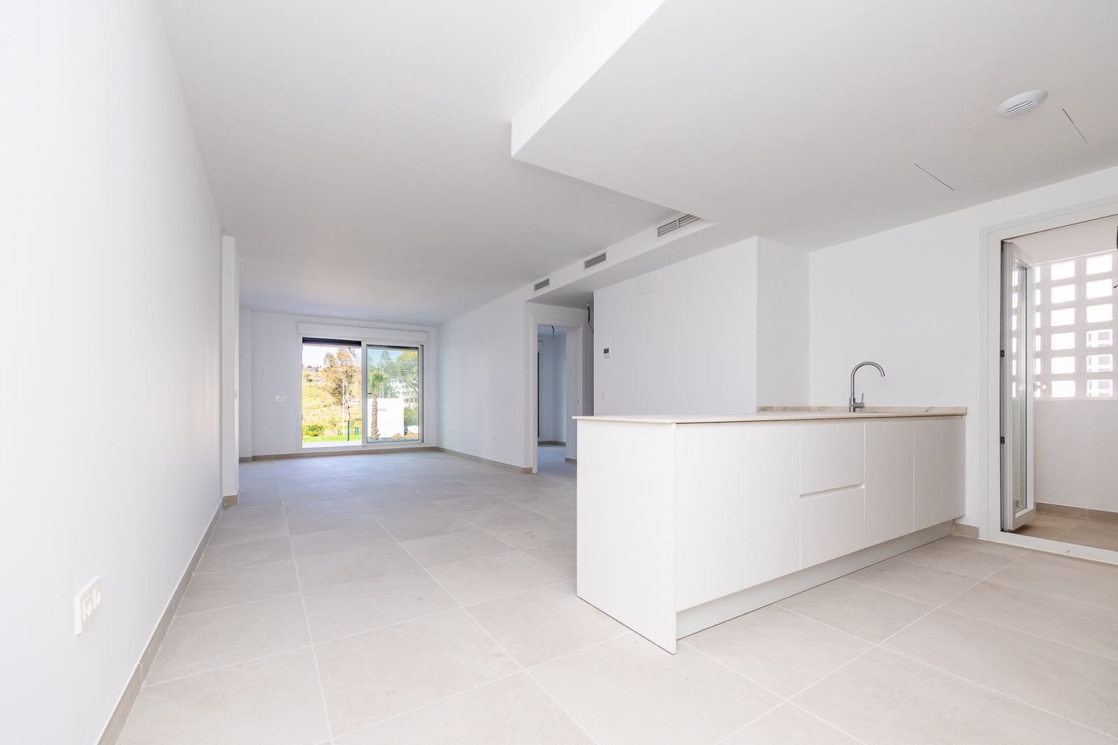 2 sypialnia Apartament na sprzedaż w La Cala de Mijas z basenem garażem - 349 000 € (Ref: 9719338)