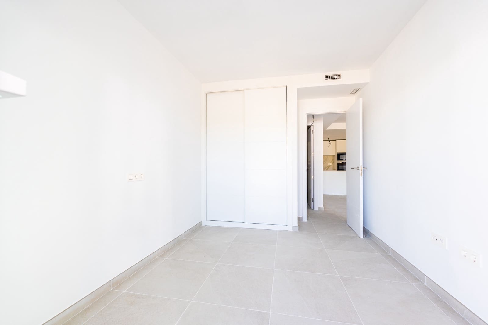 2 sypialnia Apartament na sprzedaż w La Cala de Mijas z basenem garażem - 349 000 € (Ref: 9719338)