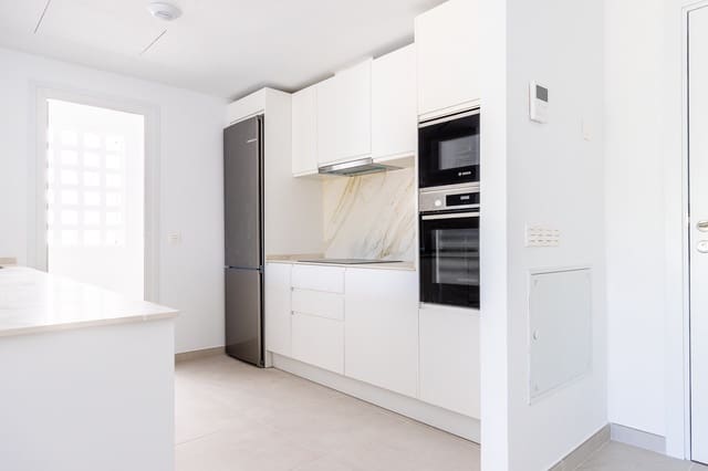 2 makuuhuone Huoneisto myytävänä paikassa La Cala de Mijas, Mijas mukana uima-altaan 
autotalli - 349 000 € (Ref: 9719338)