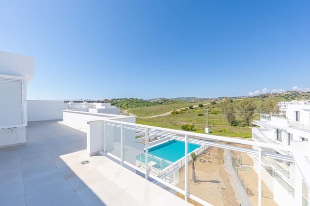 Ático de 2 habitaciones en La Cala de Mijas, Mijas en venta con piscina garaje - 419.000 € (Ref: 9719339)