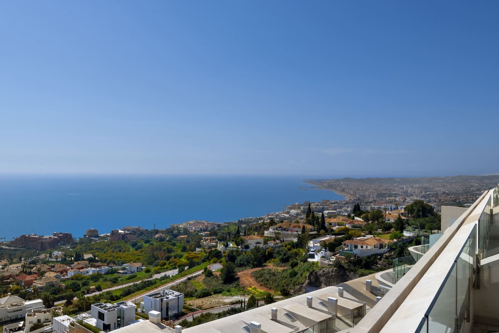 3 slaapkamer Penthouse te koop in Benalmadena met zwembad garage - € 1.225.000 (Ref: 9719340)