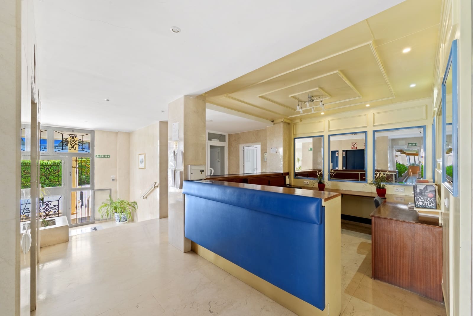 2 bedroom Apartment for sale in Fuengirola with pool garage - € 799,000 (Ref: 9720987)