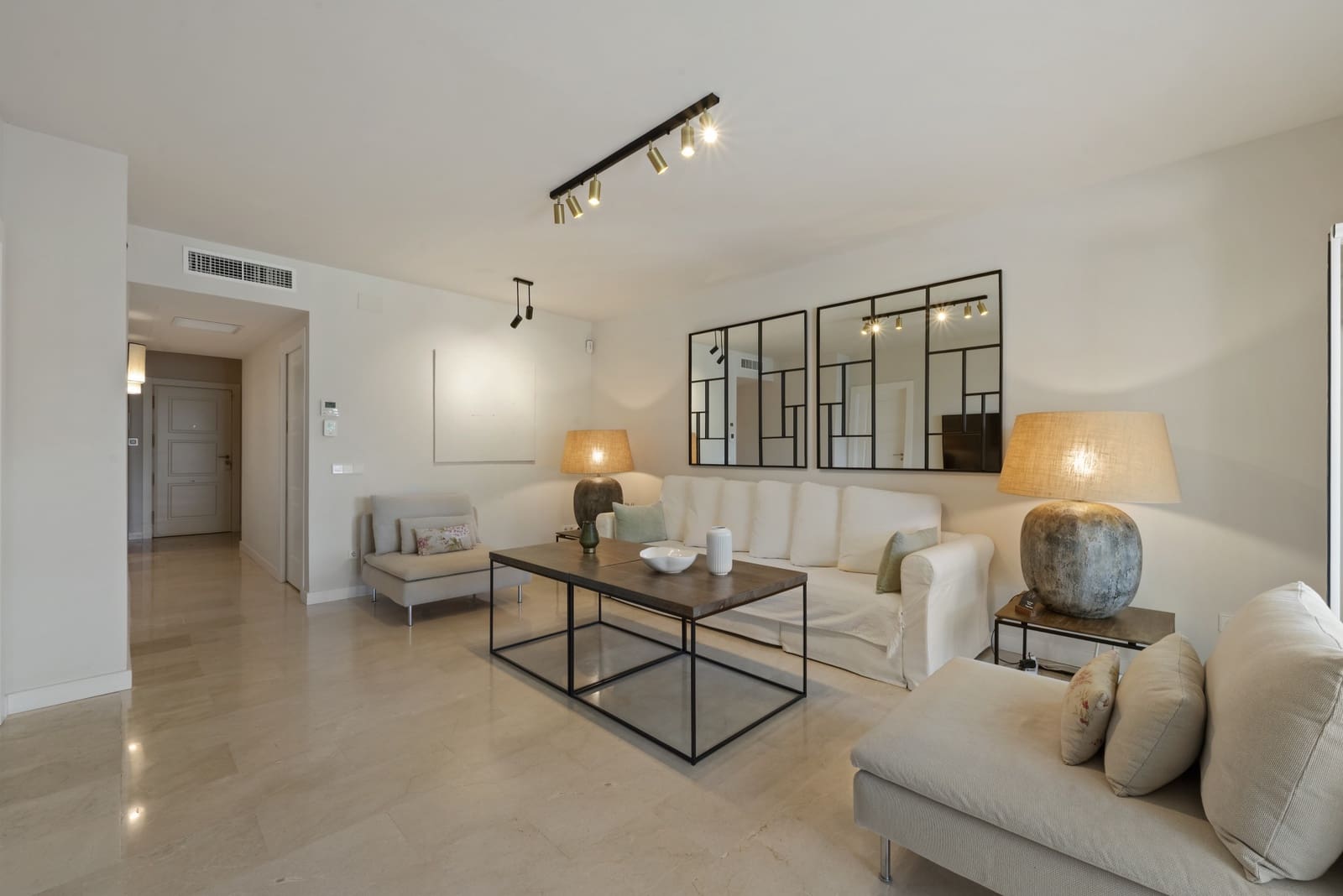 2 bedroom Apartment for sale in Fuengirola with pool garage - € 799,000 (Ref: 9720987)