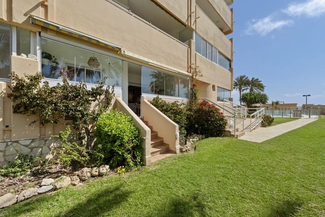 2 bedroom Apartment for sale in Fuengirola with pool garage - € 799,000 (Ref: 9720987)