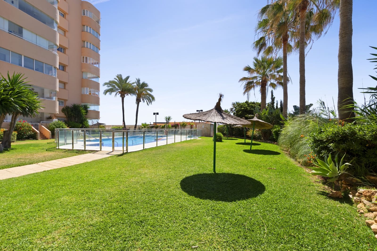 2 slaapkamer Appartement te koop in Fuengirola met zwembad garage - € 799.000 (Ref: 9720987)