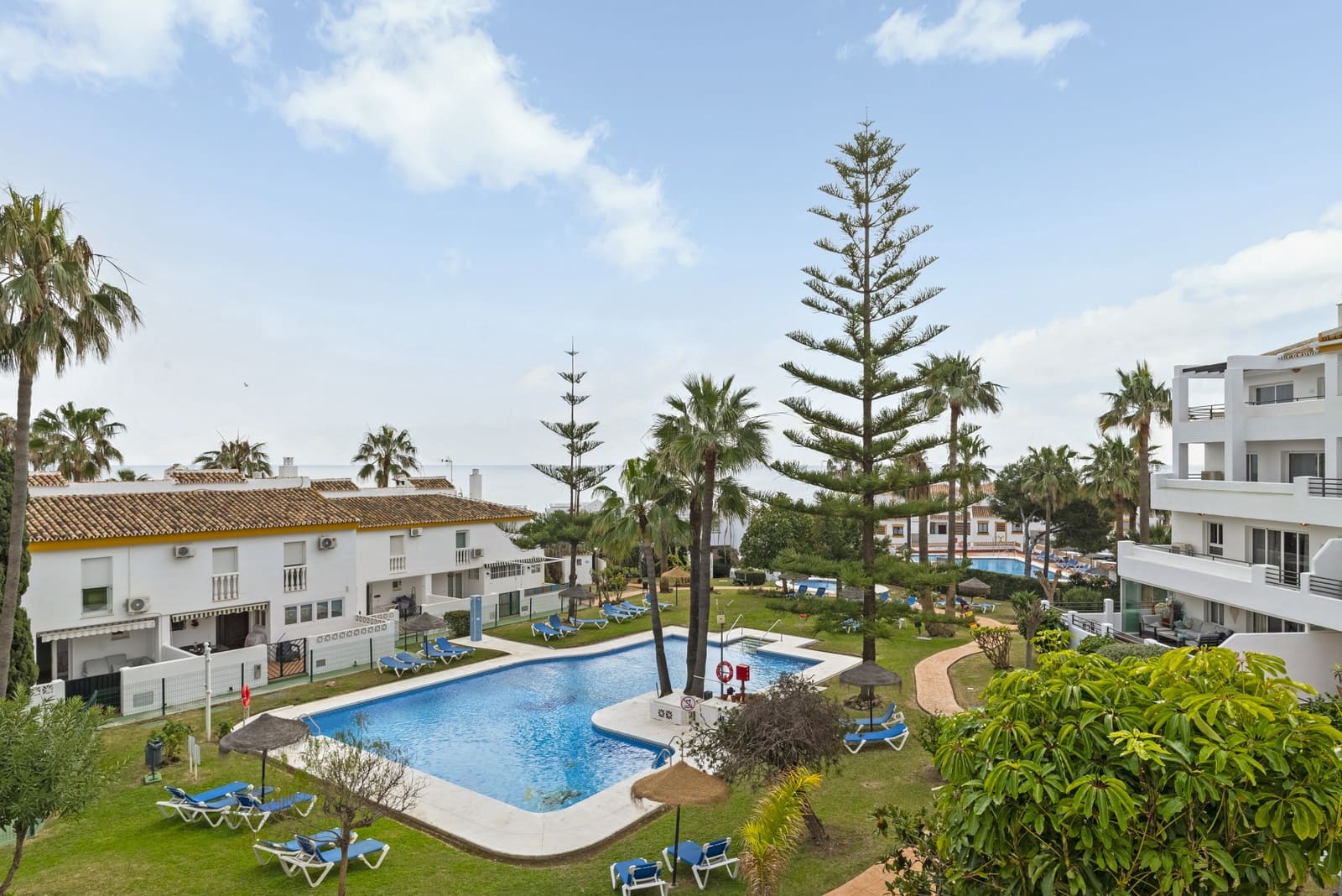 2 sypialnia Apartament na sprzedaż w Mijas Costa z basenem garażem - 320 000 € (Ref: 9720988)