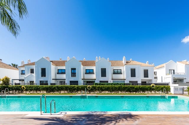 Pareado de 3 habitaciones en La Cala de Mijas, Mijas en venta con piscina garaje - 850.000 € (Ref: 9745203)