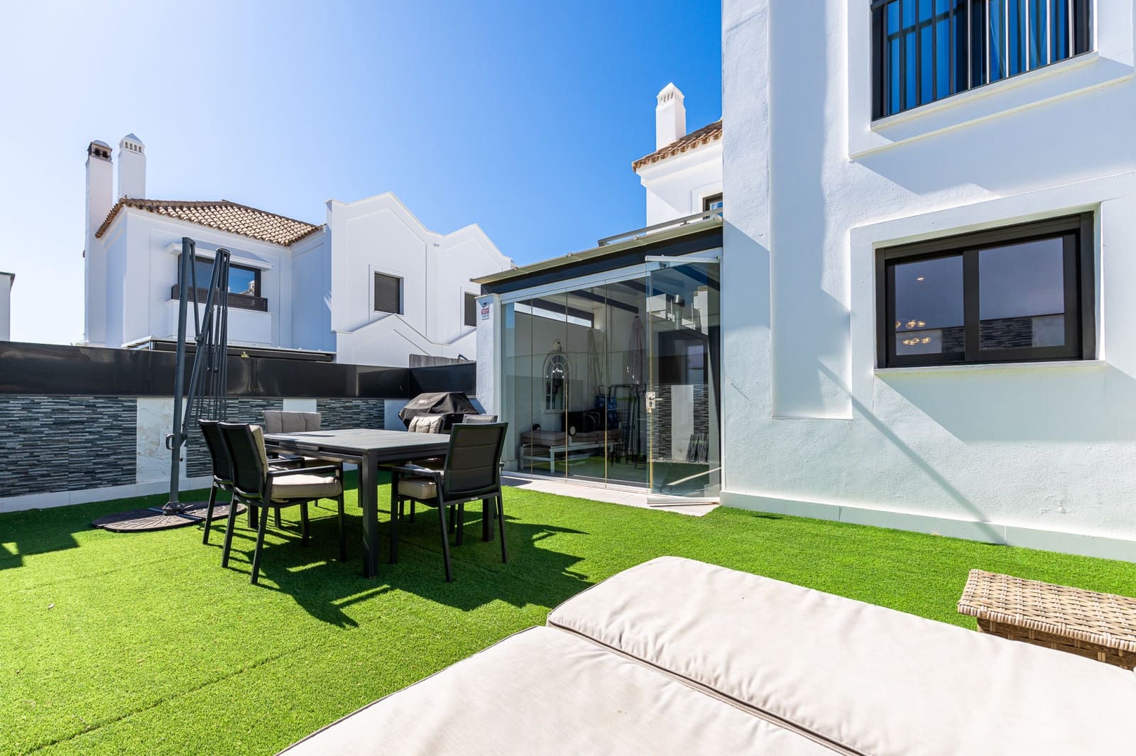 Pareado de 3 habitaciones en La Cala de Mijas en venta con piscina garaje - 850.000 € (Ref: 9745203)