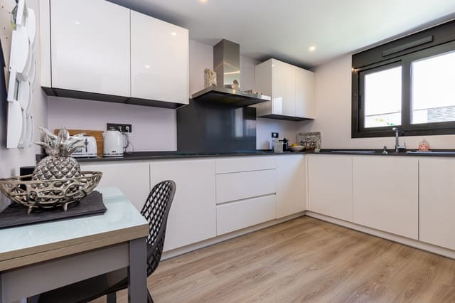 Pareado de 3 habitaciones en La Cala de Mijas, Mijas en venta con piscina garaje - 850.000 € (Ref: 9745203)