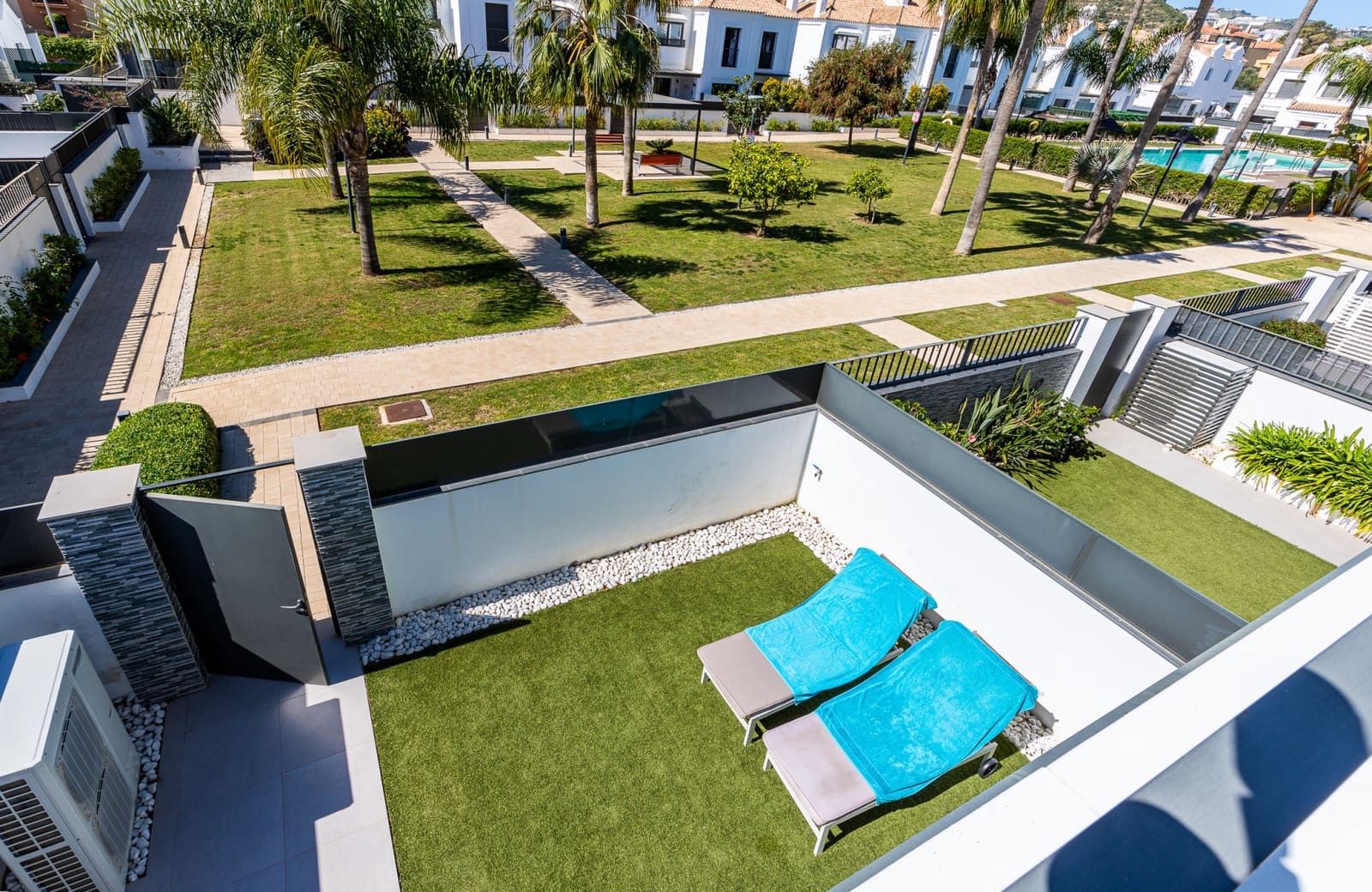 Pareado de 3 habitaciones en La Cala de Mijas en venta con piscina garaje - 850.000 € (Ref: 9745203)