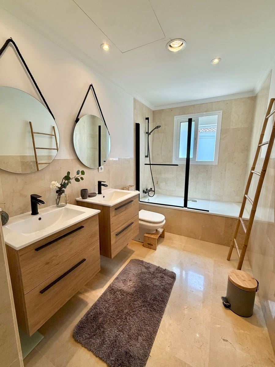 Chalet de 3 habitaciones en Riviera del Sol en venta con piscina garaje - 1.310.000 € (Ref: 9747501)