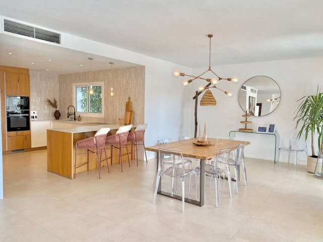 3 chambre Villa/Maison à vendre à Riviera del Sol, Mijas avec piscine garage - 1 310 000 € (Ref: 9747501)