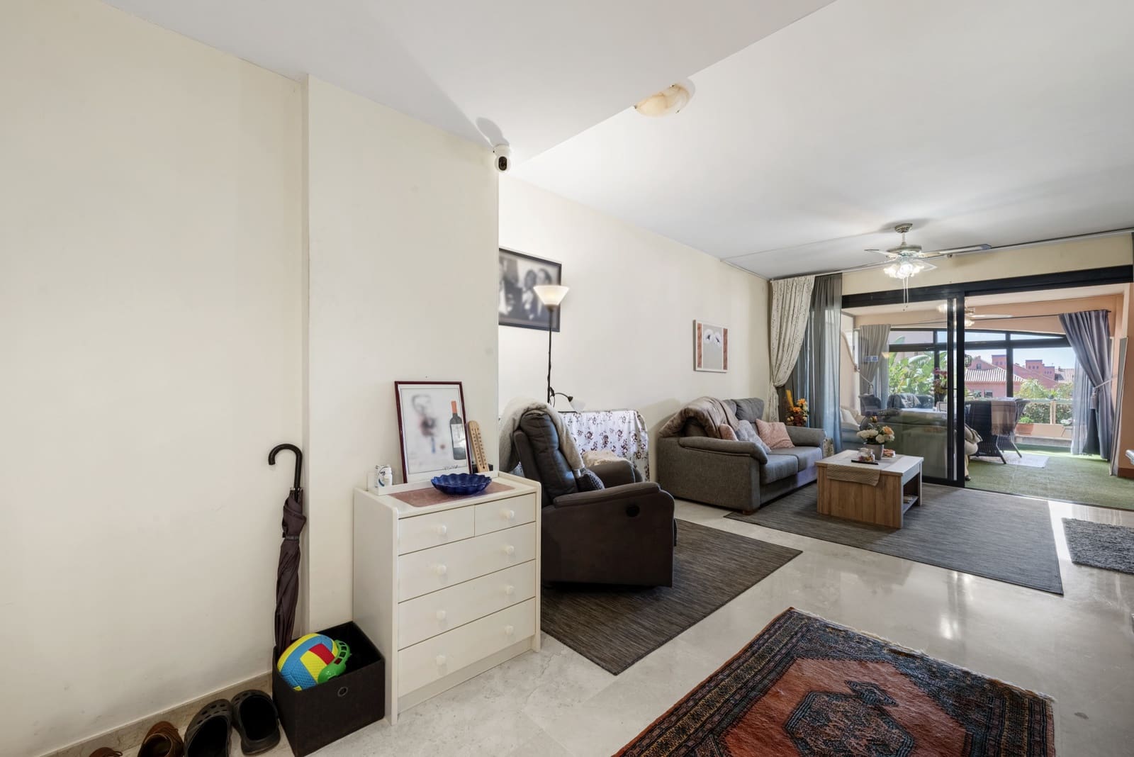 Apartamento de 2 habitaciones en Calahonda en venta con piscina garaje - 385.000 € (Ref: 9755109)