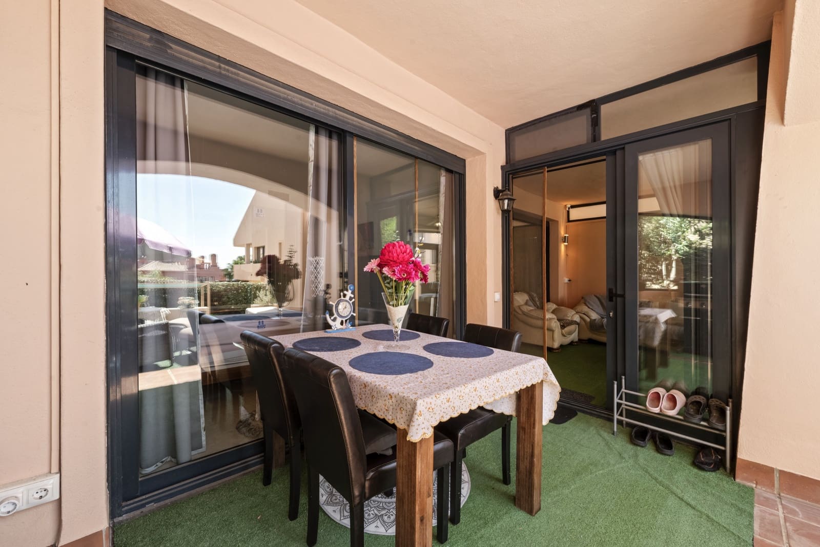 Apartamento de 2 habitaciones en Calahonda en venta con piscina garaje - 385.000 € (Ref: 9755109)