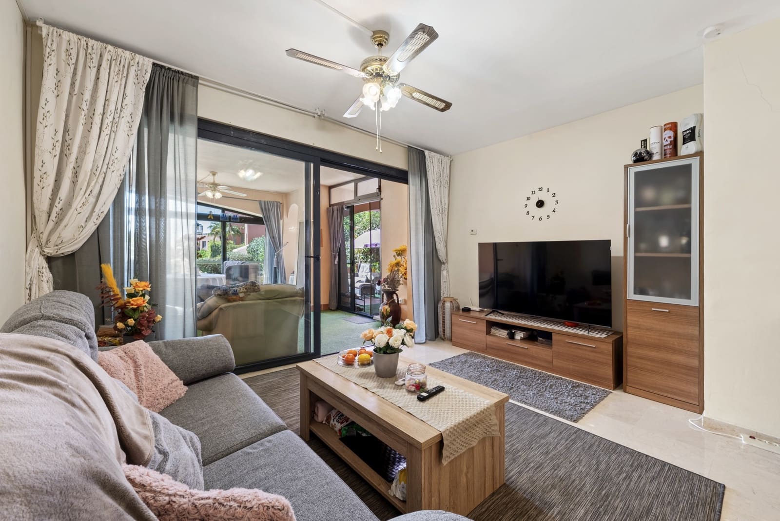 Apartamento de 2 habitaciones en Calahonda en venta con piscina garaje - 385.000 € (Ref: 9755109)