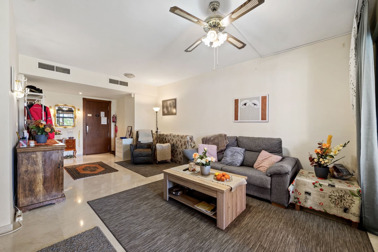 Apartamento de 2 habitaciones en Calahonda en venta con piscina garaje - 385.000 € (Ref: 9755109)