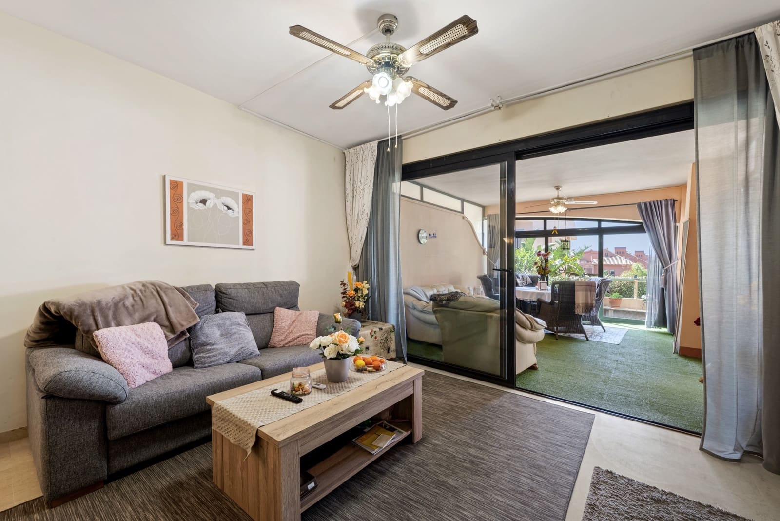 Apartamento de 2 habitaciones en Calahonda en venta con piscina garaje - 385.000 € (Ref: 9755109)