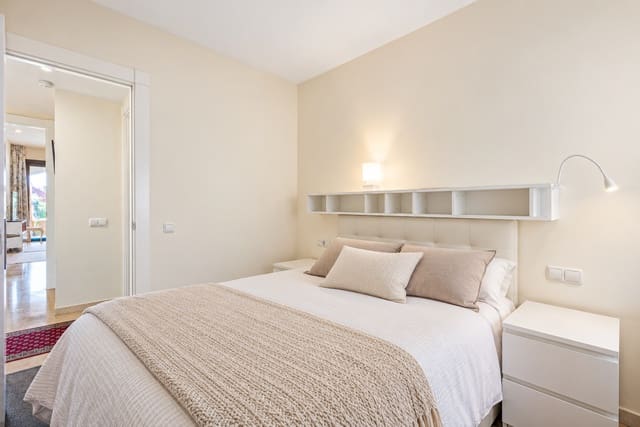 2 bedroom Apartment for sale in Calahonda, Mijas with pool garage - € 359,000 (Ref: 9755109)