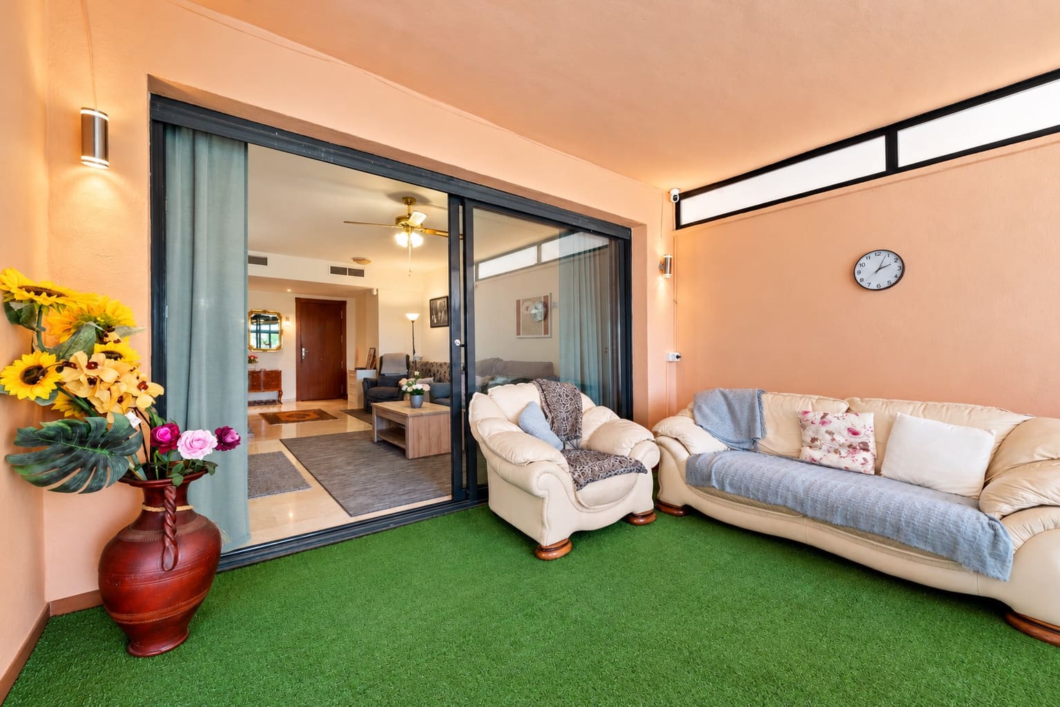 Apartamento de 2 habitaciones en Calahonda en venta con piscina garaje - 359.000 € (Ref: 9755109)