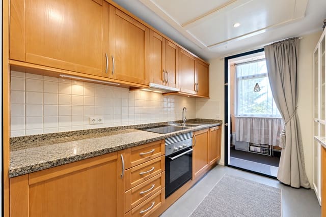 2 bedroom Apartment for sale in Calahonda, Mijas with pool garage - € 359,000 (Ref: 9755109)