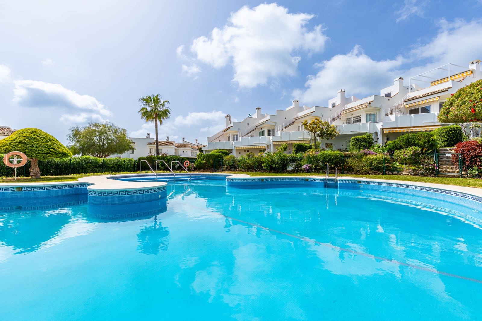 2 slaapkamer Huis te koop in Calahonda met zwembad garage - € 390.000 (Ref: 9770186)