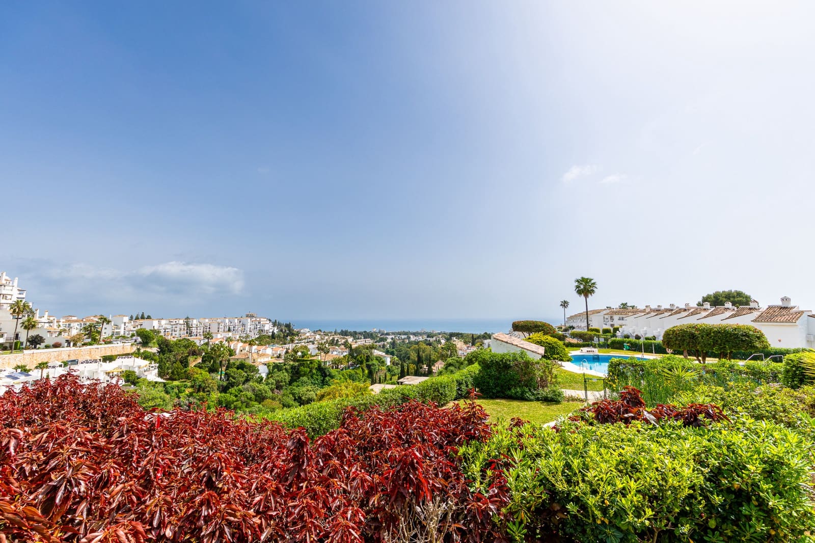 2 slaapkamer Huis te koop in Calahonda met zwembad garage - € 390.000 (Ref: 9770186)