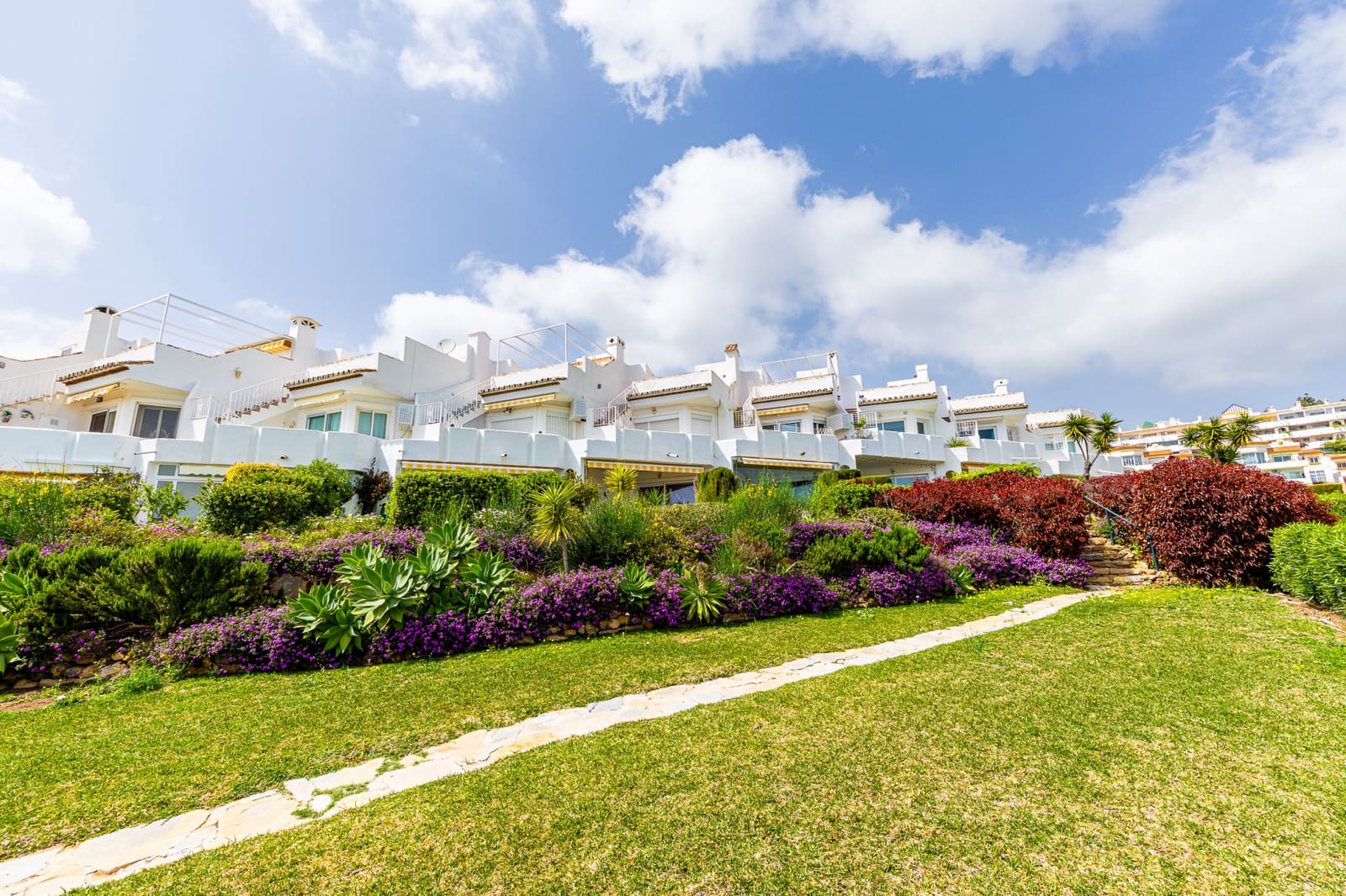 2 slaapkamer Huis te koop in Calahonda met zwembad garage - € 390.000 (Ref: 9770186)