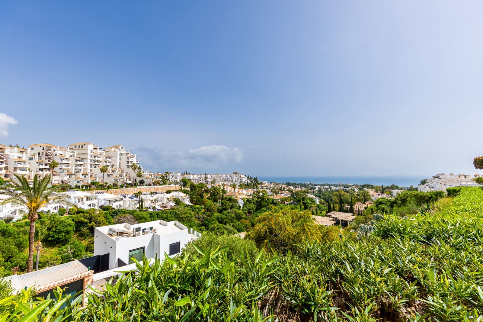 2 slaapkamer Huis te koop in Calahonda met zwembad garage - € 390.000 (Ref: 9770186)