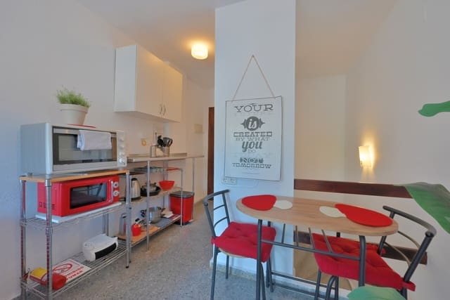 1 slaapkamer Appartement te koop in Marbella met zwembad - € 265.000 (Ref: 9772583)