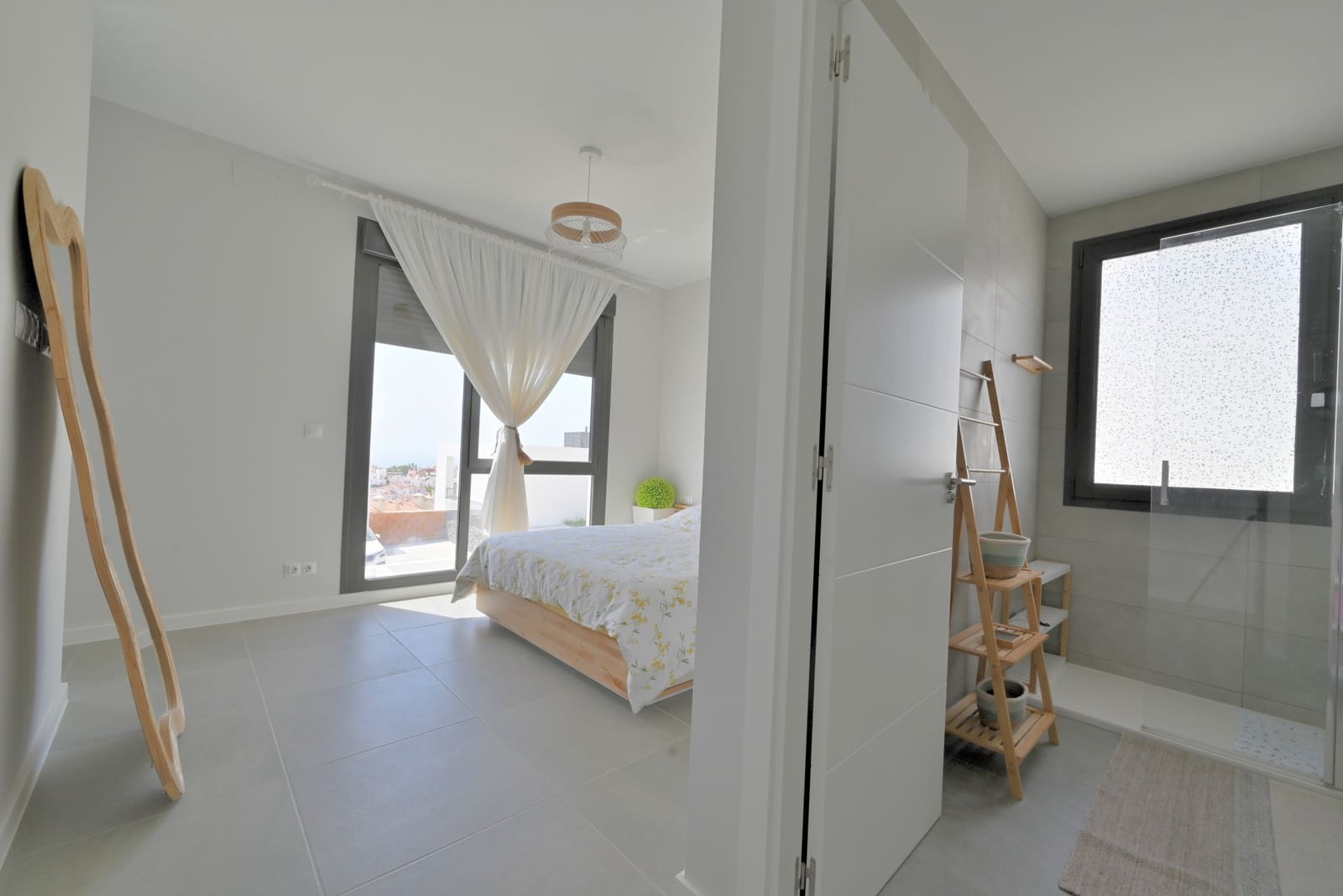 4 quarto Moradia Geminada para venda em Riviera del Sol com piscina garagem - 645 000 € (Ref: 9777326)